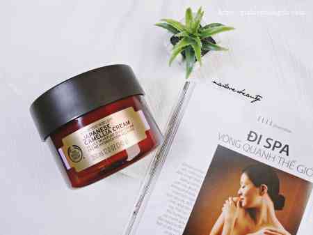 dưỡng ẩm toàn thân The Body Shop Spa of the World Japanese Camellia Body Cream