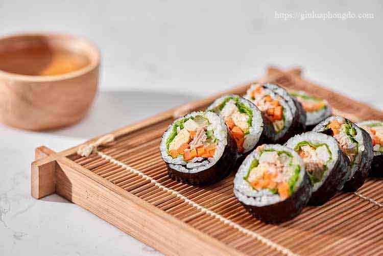 kimbap bao nhiêu calo, kimbap chiên bao nhiêu calo, kimbap gạo lứt bao nhiều calo, 1 cuộn kimbap bao nhiêu calo, cơm cuộn rong biển bao nhiều calo, ăn kimbap có béo không, cơm cuộn bao nhiêu calo, calo trong kimbap, kimbap có bao nhiêu calo, ăn kimbap có mập không, kimbap có béo không, một cuộn kimbap bao nhiêu calo, kimbap calo, ăn cơm cuộn có béo không, cơm cuộn rong biển bao nhiêu calo, kimbap bao nhiều calo, kimbap khoai lang bao nhiêu calo, Ăn kimbap giảm cân