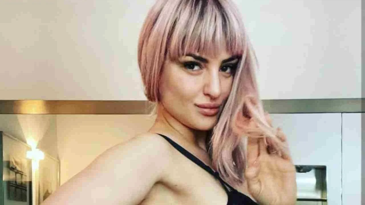 Il nuovo look di Arisa – Scopri le splendide foto Arisa adesso